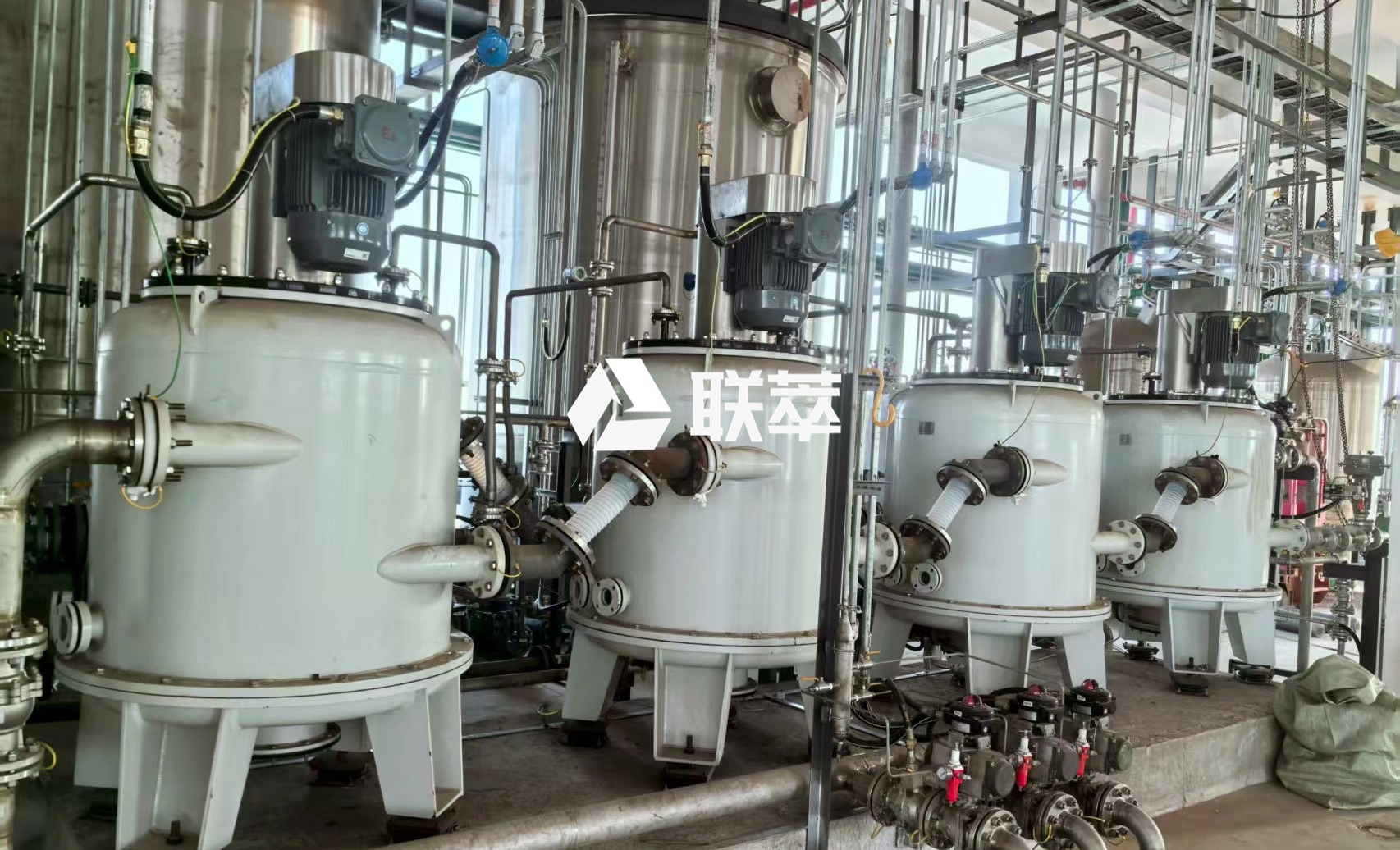 山东联萃LC-550离心萃取机：酚类废水萃取生产的绿色引擎