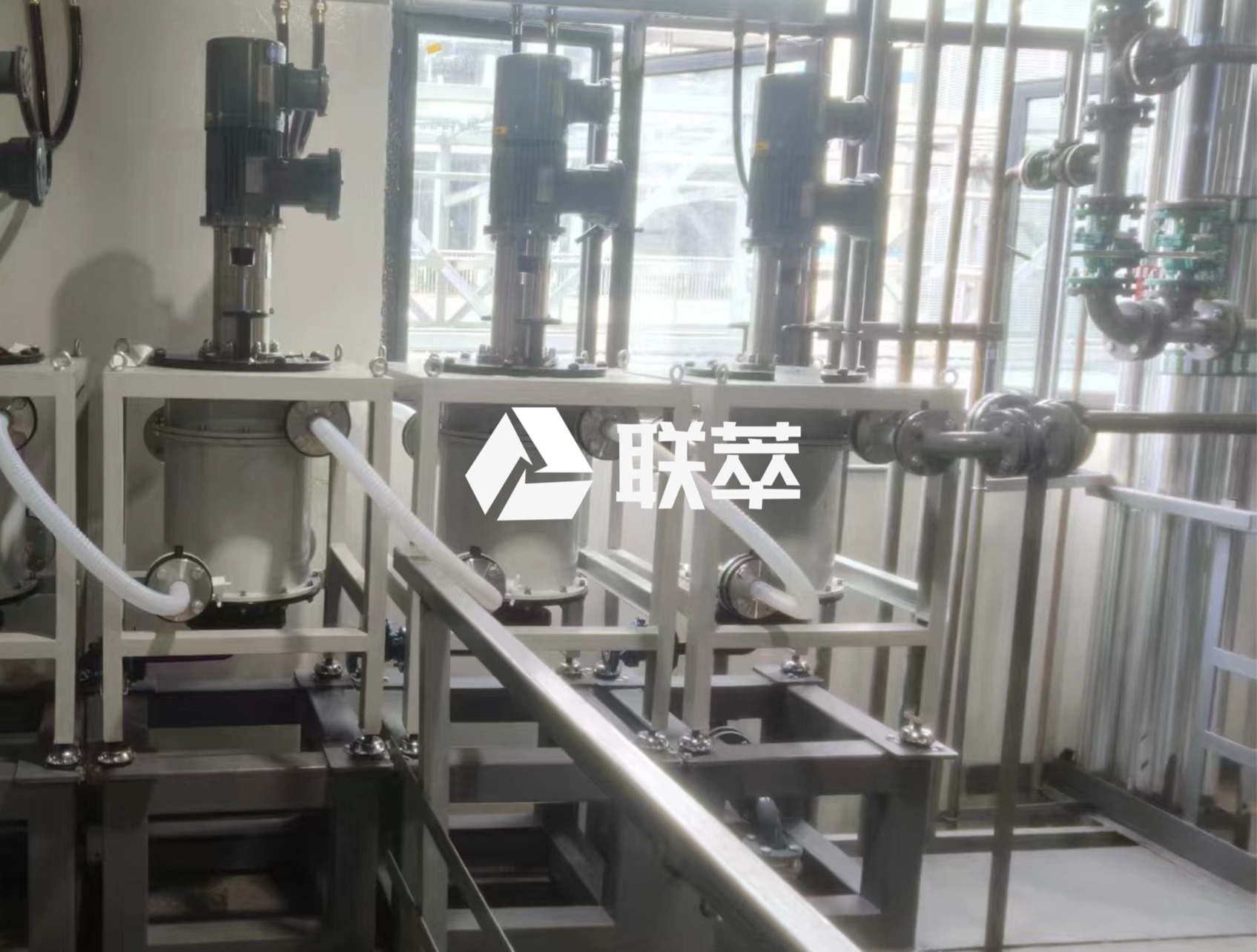 江苏某医药企业应用山东联萃LC-150离心萃取机