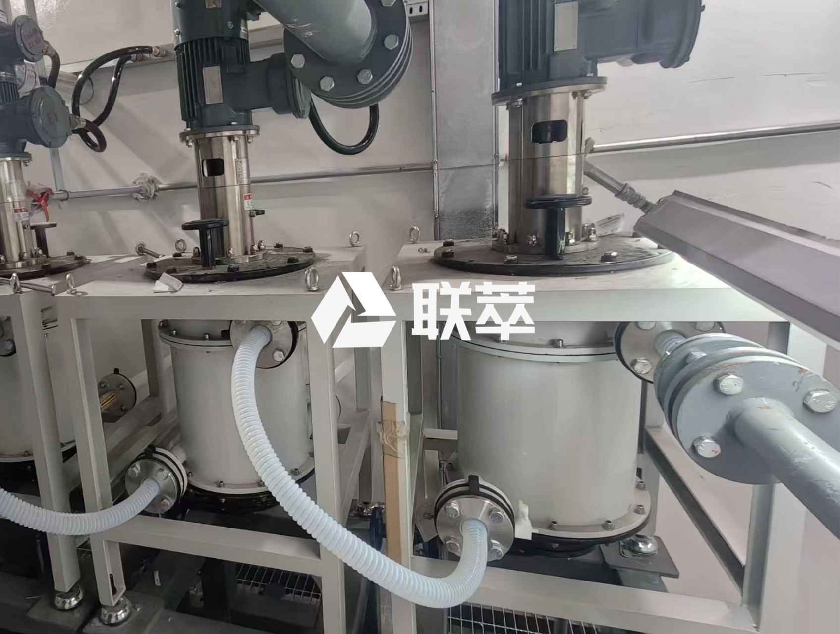 锆铪分离新突破：山东联萃离心萃取机的卓越实践